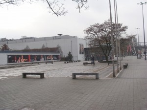 platz-vorm-schauspielhaus platz-vorm-schauspielhaus